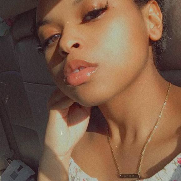 sonyacarrion